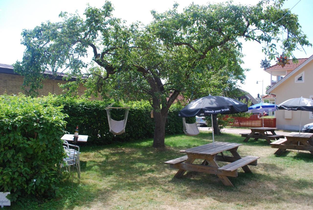 Ahus B&B Och Vandrarhem Экстерьер фото